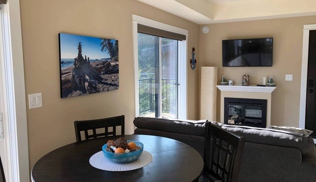Shore 2 Please - Lower Unit,BRIGHT/Mountain views