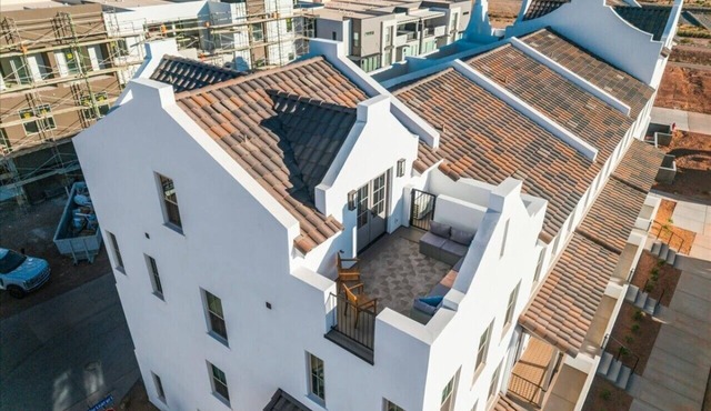 Sienna Cove | 5BR Desert Color Escape | Rooftop Deck + Resort Amenities