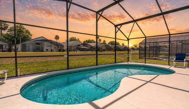 Single-Level home w/Private Pool, 2 Master Bedrooms, & Game Room | Community Gym | Sleeps 8