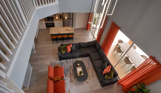 Six Bed Pool Villa in Resort -Close to Disney!