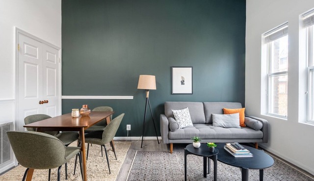 Sleek, Dupont Circle 2BR nr. U Street, Metro & Glen’s Mkt, by Blueground