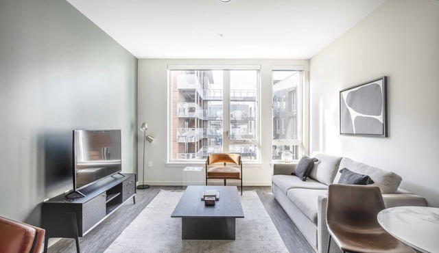 Sleek South Lake Union 1BR w/Gym & Lounge, nr shops, by Blueground