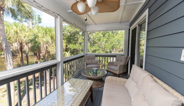 Sleeps 10 on Harbor Island - Golf Cart Available for Rent