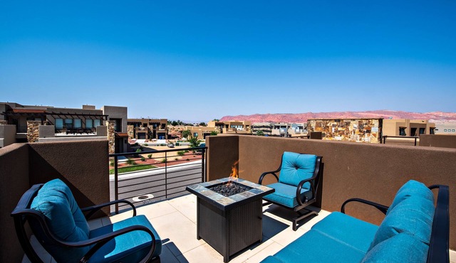 Sleeps 14, 3BR on 18th Hole w/Fire Pit & Loft