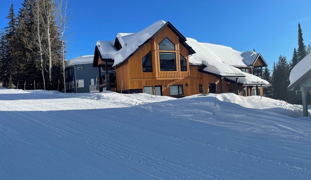 Slope Side On Crest - The Ultimate Ski In/Ski Out Family Retreat