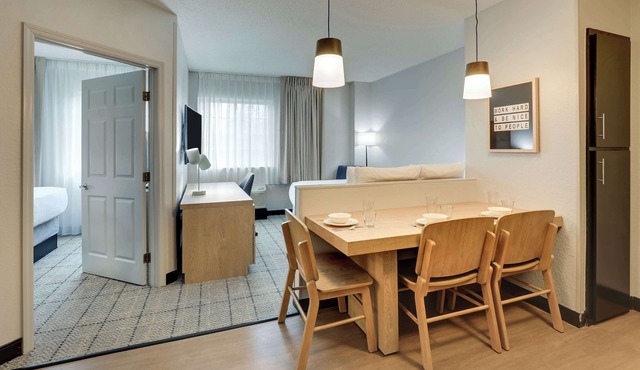 Sonesta Simply Suites Baltimore BWI Airport
