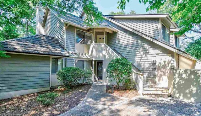 Spacious 2BR Condo at Kingston Plantation, Myrtle Beach, short walk to the beach