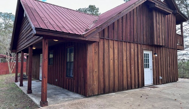 Spacious 3BR Modern Cabin – Walk to Waterpark!