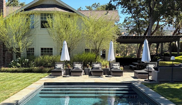 Spacious 4-bedroom farmhouse with private pool & vineyard views in Hopland