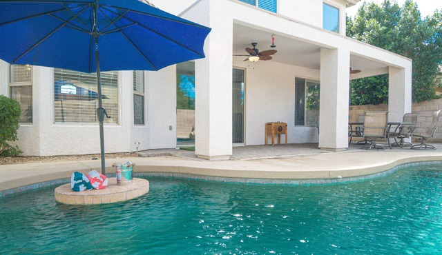 Spacious 5 Bdr home,private pool, located in Val-Vista Lakes Gilbert, AZ