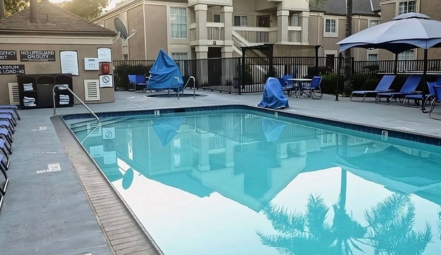 Spacious Accommodation w/Full Kitchen Near Louisiana State University Campus!
