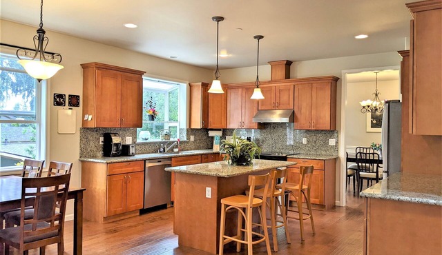 Spacious and quiet 5 bedroom home