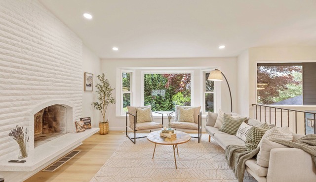 Spacious Modern Retreat w Game Room and Yard