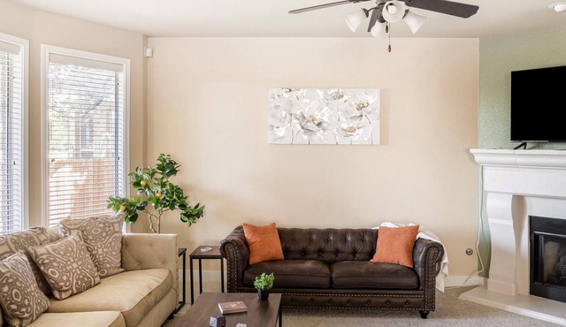 Spacious & peaceful 4-bedroom house in Georgetown with game room