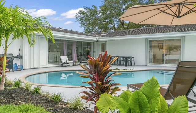 ★ Splendid 3BD/2BA Villa with Private Pool & BBQ
