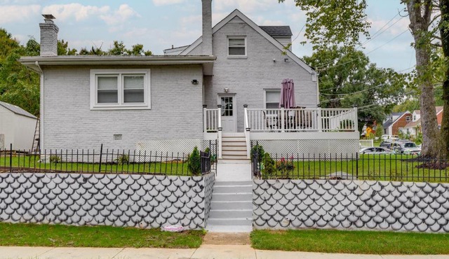 Splendid Hyattsville Home 7 Mi to Capitol!