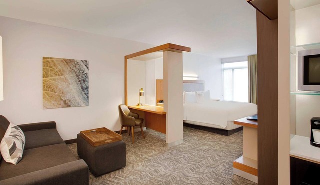 Springhill Suites Marriott Airport