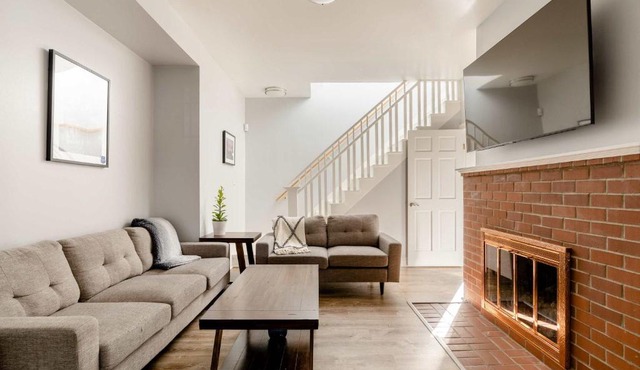 Stay Portland - Private Portland Group Getaway, Sleeps 12