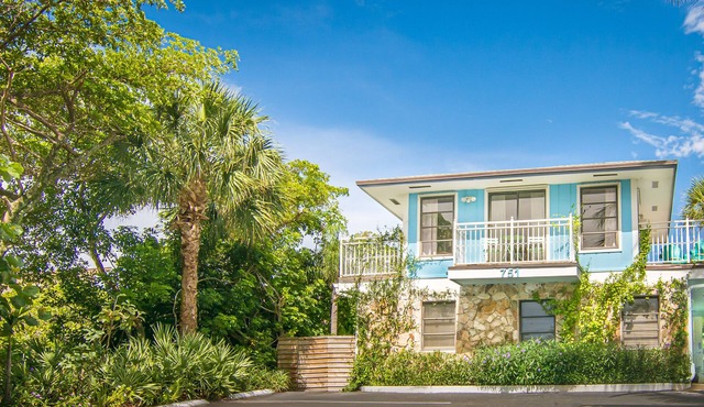 Steps to Beach Hidden Gem Boutique Hotel