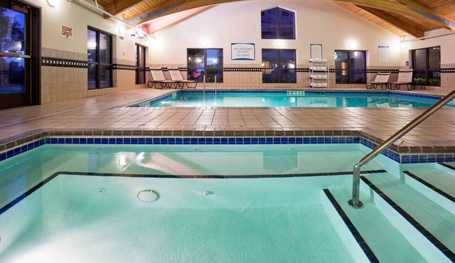 Studio in Eagan 5 Mns to Mall of America
