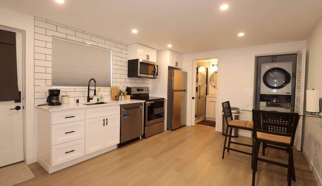 Studio near Downtown, Airport, Stadium, light rail, train