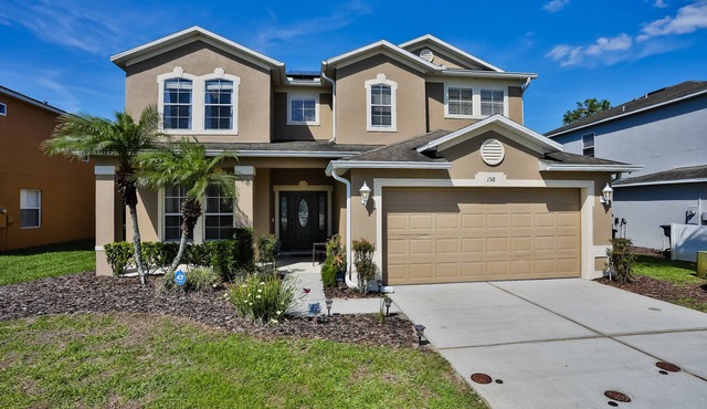 Stunning house with lanai, pool, ping-pong, full kitchen, & WiFi