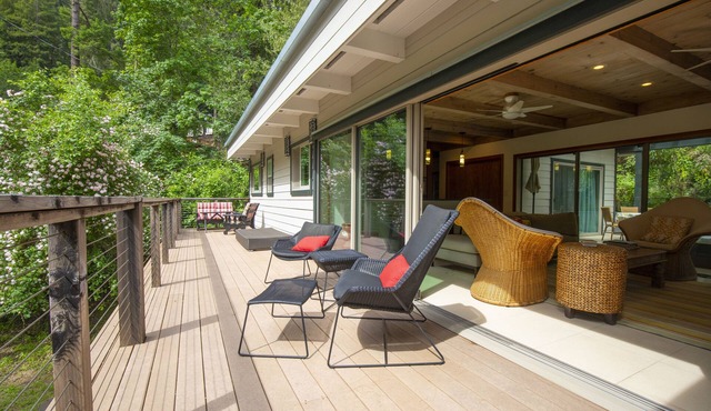 Stunning Modern Home in Sunny Location Close to Beach Access