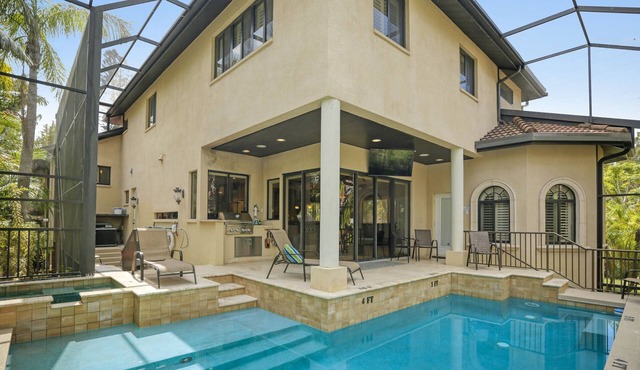 Stunning Siesta Key, . , Walk to Shell Beach, HEATED POOL 10