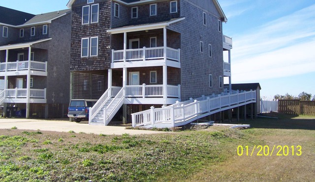 Stunning Soundfront Retreat