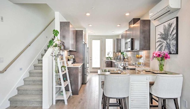Stylish Townhome in Ballard