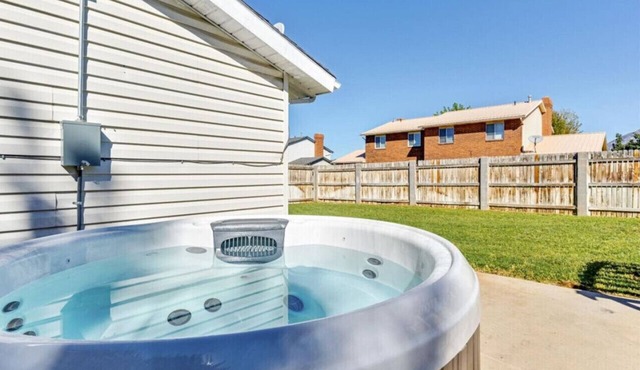 Sunset Paradise Retreat | 2 Hot Tubs | 2 Houses