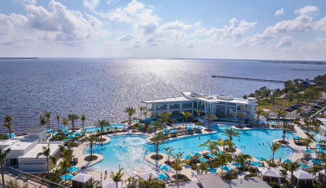 Sunsuites Villas At Sunseeker Resort, Curio By Hilton