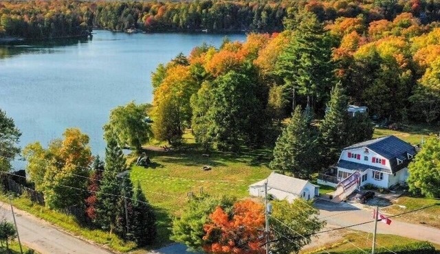 Teddy Bear Bed & Breakfast in Bancroft