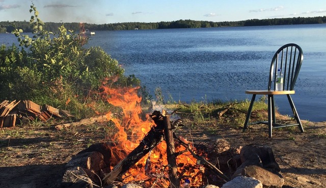 The Shores of Deer Lake