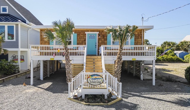 The AWARD-WINNING Knotty Cottage, Beach House, Owner Operated
