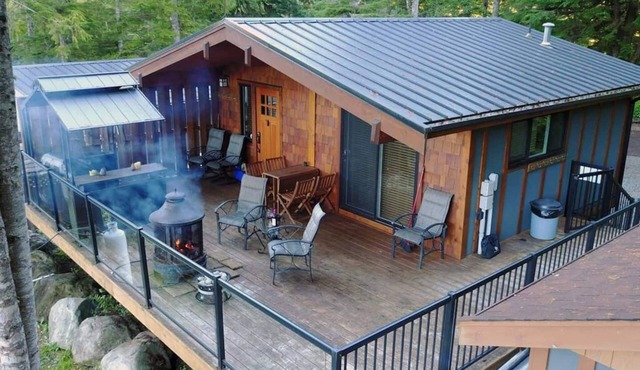 The Great Escape - Port Renfrew - Cottage - secluded with Private Hot Tub