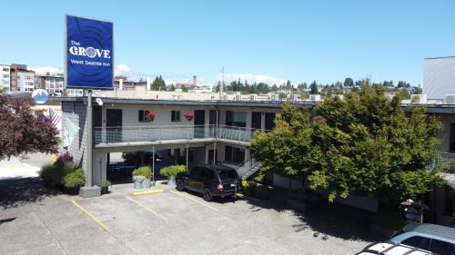 The Grove West Seattle Inn