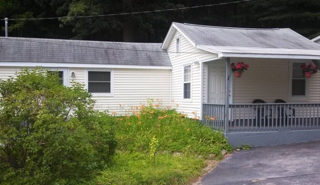 The Hillside (Cottage 1)