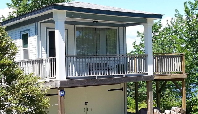 The Ice House, Cottage 2, ("The Icicle")