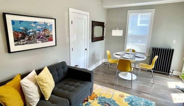 The Little Nest! Charming Brookland Parking!