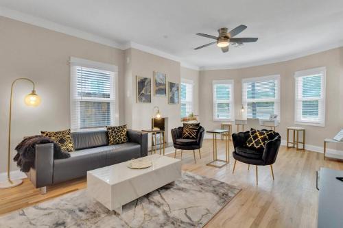 The Marbled Speakeasy - San Antonio Luxury Home by the Alamo