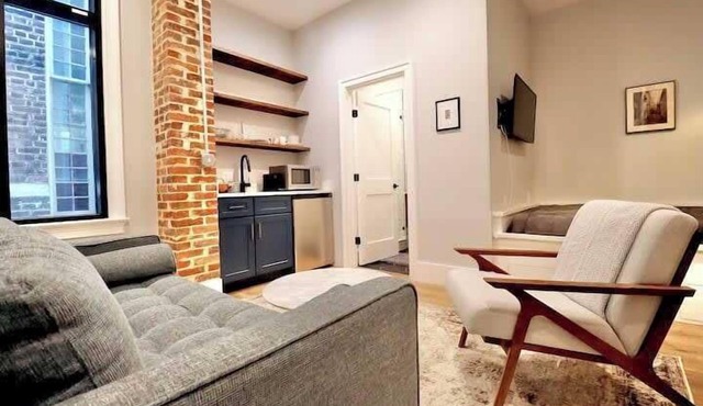 The Queen Suite at Prince Street Inn