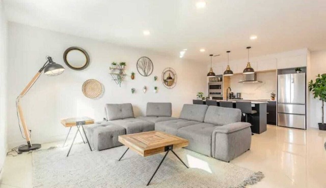 The Ultimate Plateau Retreat – 10BR Sleeps 24