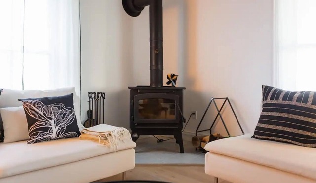 The Vue - Nestled by Roblin's Lake with a Hot Tub