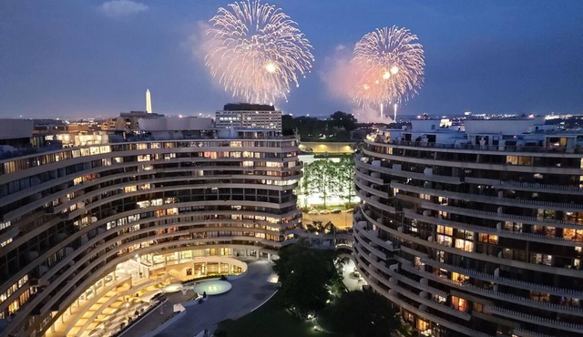 The Watergate Hotel | 2 Doubles | Private Balcony | Near Georgetown