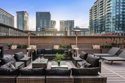 The Wellington- Downtown