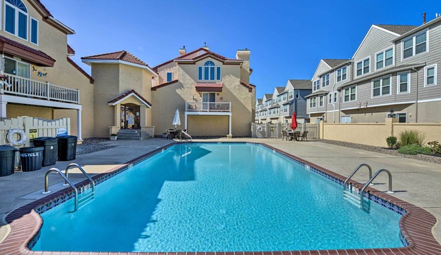 Townhome w/Balcony < 1 Mi to Wildwood Crest BCH!