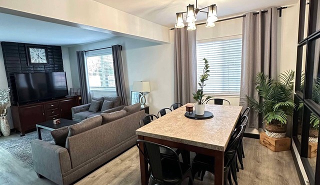 Tranquil Escape: 4-Bedroom Home with Modern Amenities and pool