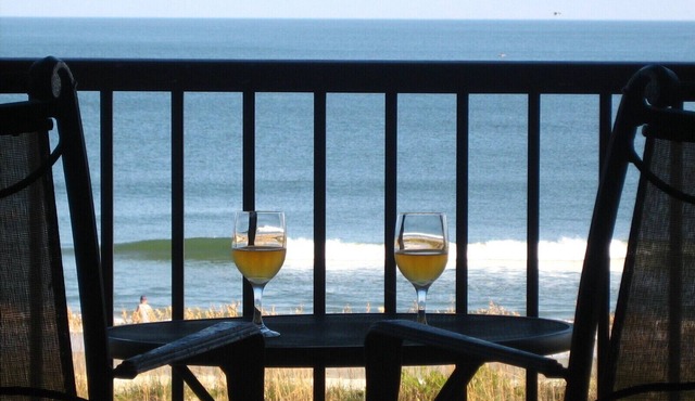 True DIRECT Oceanfront - Admiral's Row 305 - Right on the Beach! Best View!