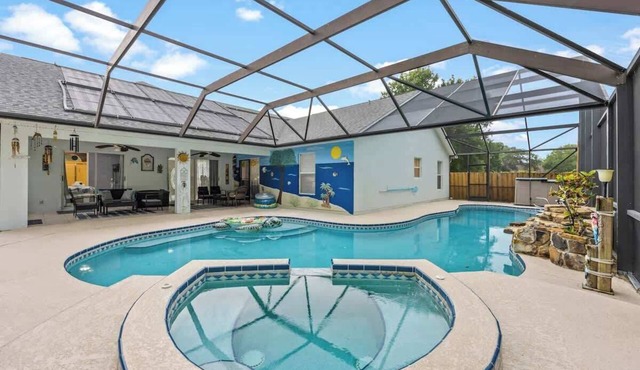 Turquoise Turtle Cove-25 Mins to the Beach & Port!